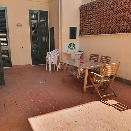 Incantevole Vacanza In Versilia Viareggio Ngoại thất bức ảnh